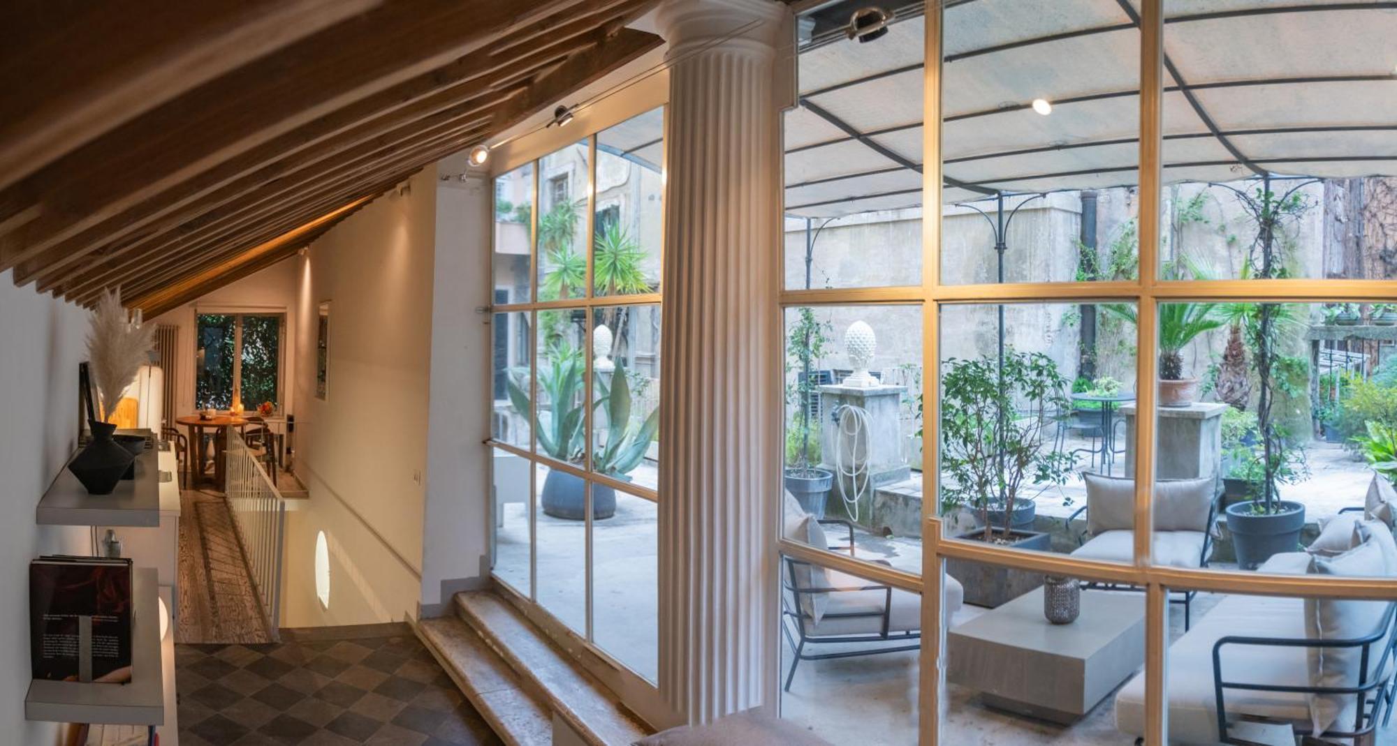 Apartment Historical Palace With Large Terrace Rom